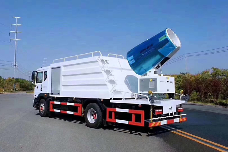 15噸東風(fēng)多利卡D9多功能液壓抑塵灑水車 沒(méi)有副發(fā)動(dòng)機(jī)的抑塵車